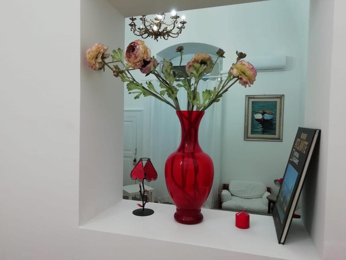Rosso Quintino Apartment Bari Luaran gambar