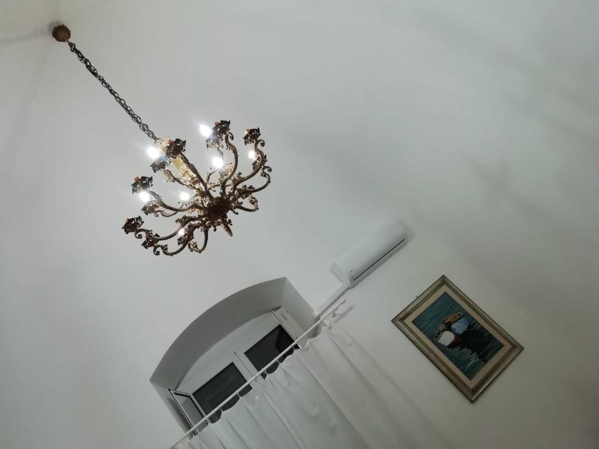 Rosso Quintino Apartment Bari Luaran gambar